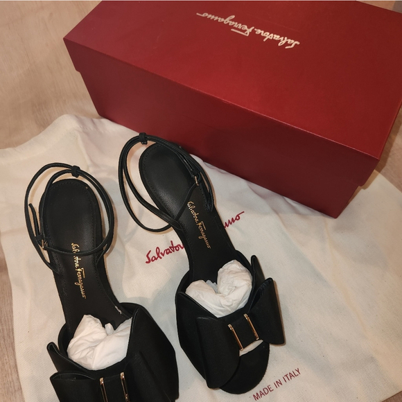 NWB Salvatore Ferragamo Ankle Strap Heels - Picture 8 of 11